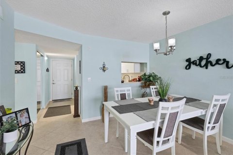 Condo in Sarasota, Florida, 2 bedrooms № 2155768 - photo 7