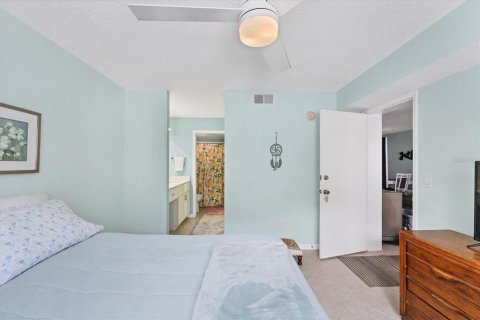 Condo in Sarasota, Florida, 2 bedrooms № 2155768 - photo 10