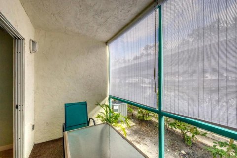 Condo in Sarasota, Florida, 2 bedrooms № 2155768 - photo 15