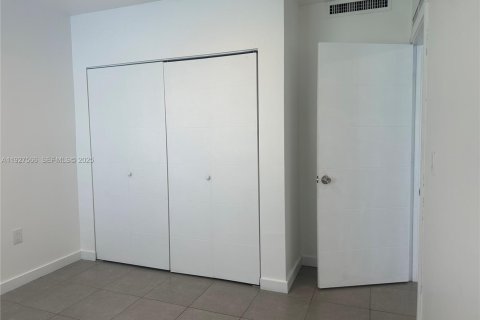 Villa ou maison à louer à Hollywood, Floride: 3 chambres, 92.9 m2 № 1986720 - photo 5