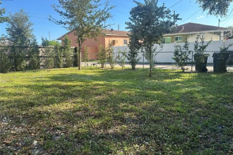 Villa ou maison à louer à Hollywood, Floride: 3 chambres, 92.9 m2 № 1986720 - photo 21