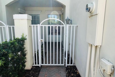 Adosado en alquiler en Fort Lauderdale, Florida, 3 dormitorios, 199.74 m2 № 2086246 - foto 3
