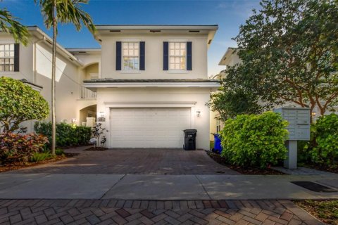Adosado en Fort Lauderdale, Florida 3 dormitorios, 199.74 m2 № 2086246