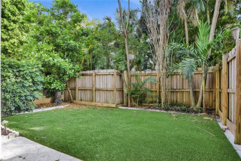 Adosado en alquiler en Fort Lauderdale, Florida, 3 dormitorios, 199.74 m2 № 2086246 - foto 21