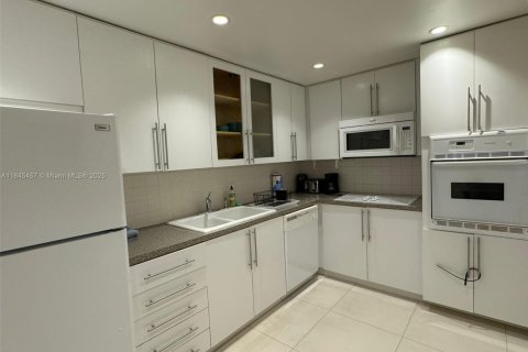 Copropriété à vendre à Hollywood, Floride: 1 chambre, 75.44 m2 № 1935991 - photo 9