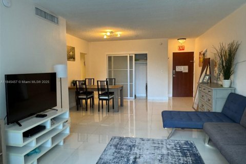 Copropriété à vendre à Hollywood, Floride: 1 chambre, 75.44 m2 № 1935991 - photo 3