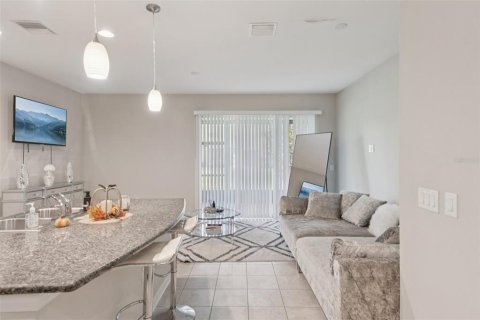 Townhouse in Riverview, Florida 3 bedrooms, 130.06 sq.m. № 2166587 - photo 15