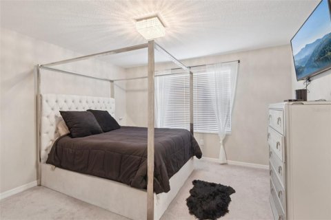 Townhouse in Riverview, Florida 3 bedrooms, 130.06 sq.m. № 2166587 - photo 25
