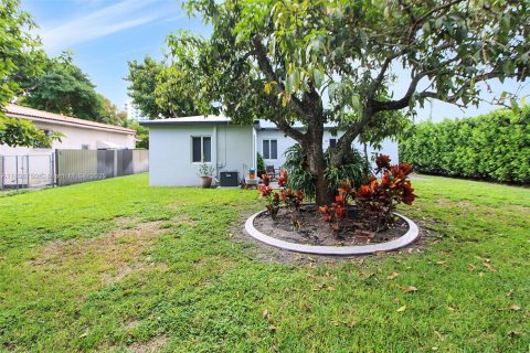 Casa en venta en Miami, Florida, 2 dormitorios, 109.62 m2 № 1951349 - foto 30