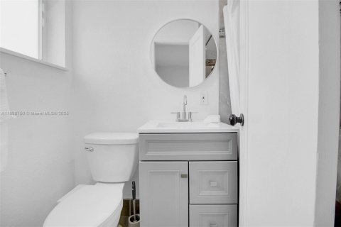 Casa en venta en Miami, Florida, 2 dormitorios, 109.62 m2 № 1951349 - foto 11