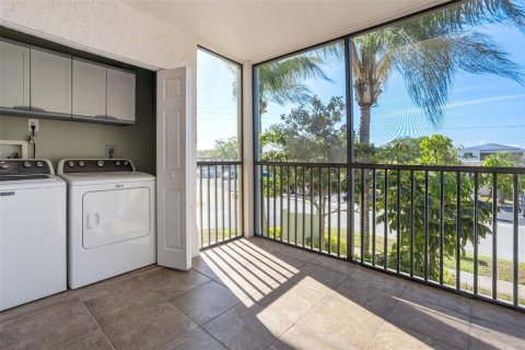 Copropriété à vendre à Dunedin, Floride: 2 chambres, 86.21 m2 № 2142306 - photo 14