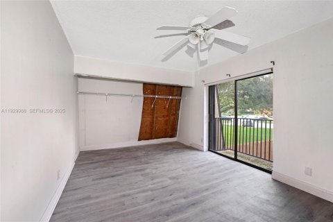 Touwnhouse à vendre à Cooper City, Floride: 3 chambres, 138.24 m2 № 1988631 - photo 14