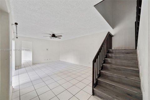 Touwnhouse à vendre à Cooper City, Floride: 3 chambres, 138.24 m2 № 1988631 - photo 5