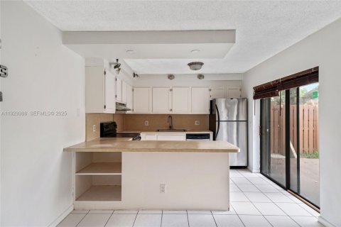 Touwnhouse à vendre à Cooper City, Floride: 3 chambres, 138.24 m2 № 1988631 - photo 7