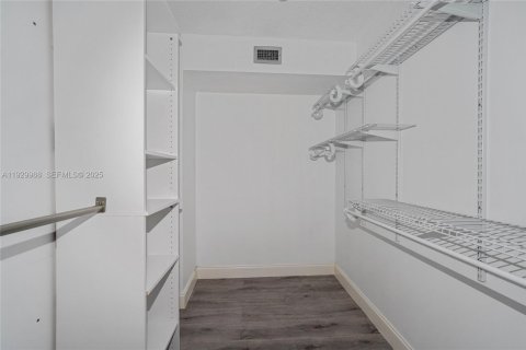 Touwnhouse à vendre à Cooper City, Floride: 3 chambres, 138.24 m2 № 1988631 - photo 17