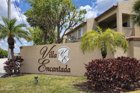 Condominio en alquiler en Miami, Florida, 3 dormitorios, 104.05 m2 № 2010695 - foto 20