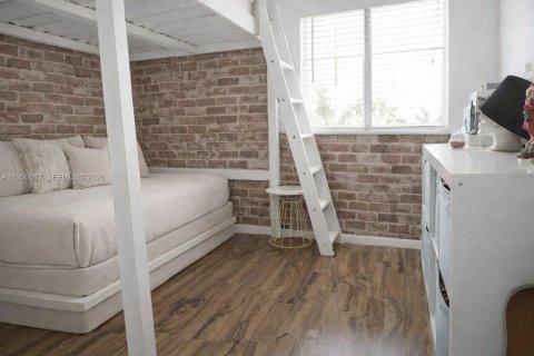 Condominio en alquiler en Miami, Florida, 3 dormitorios, 104.05 m2 № 2010695 - foto 9