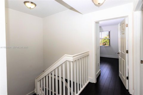 Townhouse in Doral, Florida 3 bedrooms, 117.06 sq.m. № 1991780 - photo 14