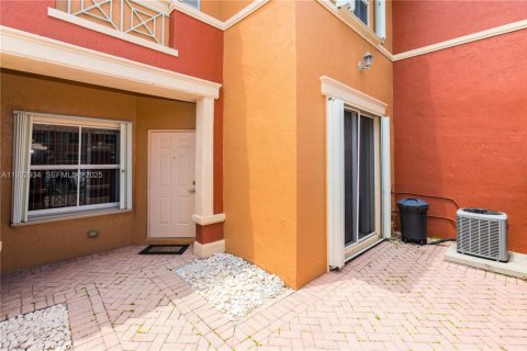 Townhouse in Doral, Florida 3 bedrooms, 117.06 sq.m. № 1991780 - photo 3