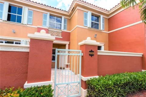 Townhouse in Doral, Florida 3 bedrooms, 117.06 sq.m. № 1991780 - photo 2