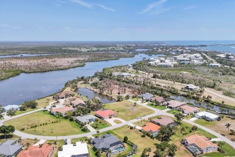 House in Placida, Florida 3 bedrooms, 165.92 sq.m. № 1666459 - photo 3