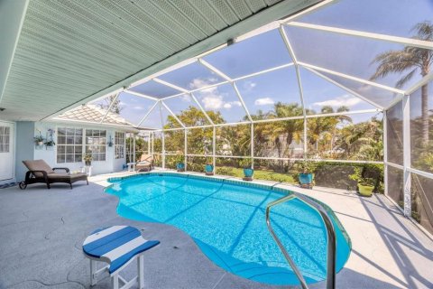House in Placida, Florida 3 bedrooms, 165.92 sq.m. № 1666459 - photo 17