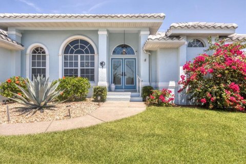 House in Placida, Florida 3 bedrooms, 165.92 sq.m. № 1666459 - photo 6
