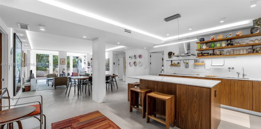 Condo à Key Biscayne, Floride, 3 chambres  № 1976961