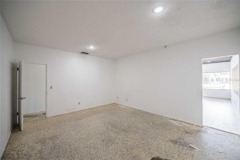 Immobilier commercial à vendre à Winter Haven, Floride: 388.7 m2 № 2123357 - photo 14