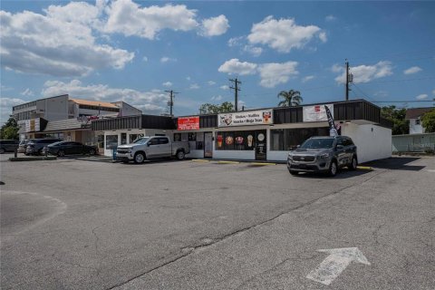 Immobilier commercial à vendre à Winter Haven, Floride: 388.7 m2 № 2123357 - photo 4