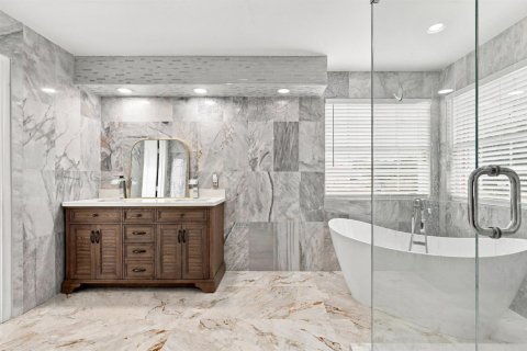 House in Boca Raton, Florida 4 bedrooms, 248.23 sq.m. № 2392666 - photo 19