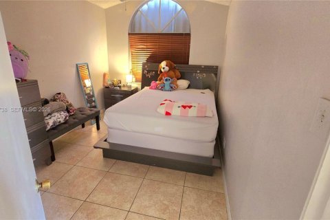 Снять в аренду квартиру в Майами, Флорида 2 спальни, 82.78м2, № 2009709 - фото 16