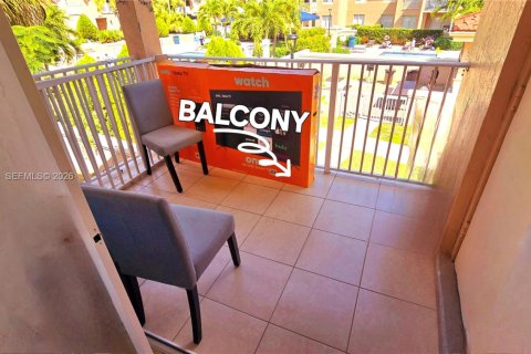 Снять в аренду квартиру в Майами, Флорида 2 спальни, 82.78м2, № 2009709 - фото 2