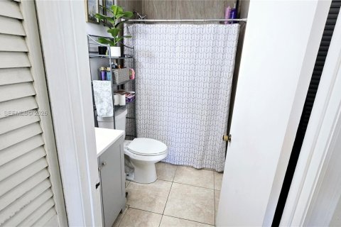 Снять в аренду квартиру в Майами, Флорида 2 спальни, 82.78м2, № 2009709 - фото 13