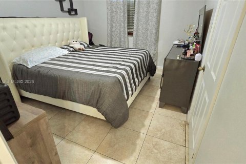 Снять в аренду квартиру в Майами, Флорида 2 спальни, 82.78м2, № 2009709 - фото 10