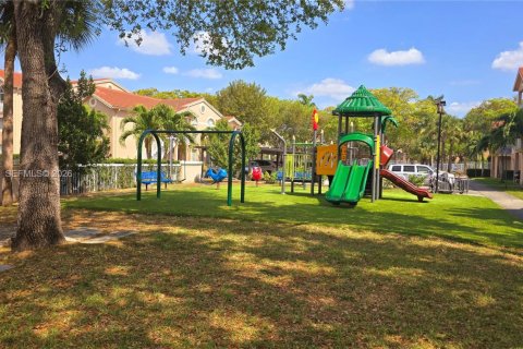 Снять в аренду квартиру в Майами, Флорида 2 спальни, 82.78м2, № 2009709 - фото 4