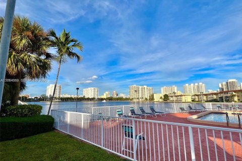 Copropriété à vendre à Aventura, Floride: 2 chambres, 100.61 m2 № 2281053 - photo 30