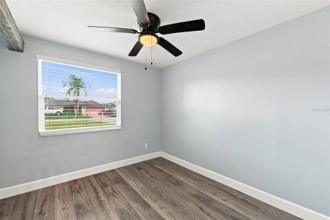 House in Fort Myers, Florida 3 bedrooms, 96.25 sq.m. № 2403566 - photo 18