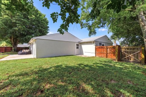 House in Fort Myers, Florida 3 bedrooms, 96.25 sq.m. № 2403566 - photo 26