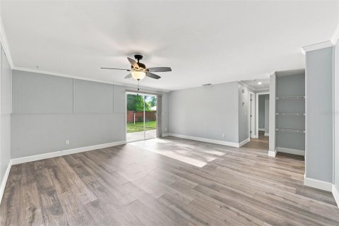 House in Fort Myers, Florida 3 bedrooms, 96.25 sq.m. № 2403566 - photo 9