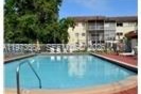Condominio en alquiler en Lauderhill, Florida, 1 dormitorio, 70.61 m2 № 2033326 - foto 17