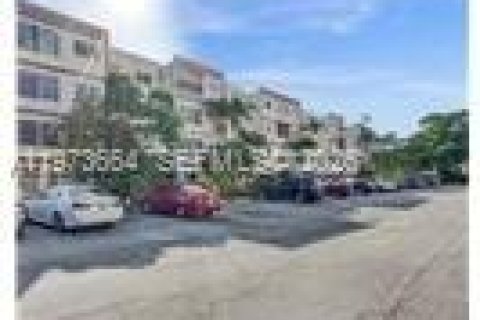 Condominio en alquiler en Lauderhill, Florida, 1 dormitorio, 70.61 m2 № 2033326 - foto 19