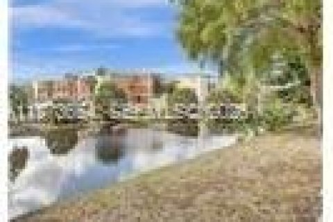 Condominio en alquiler en Lauderhill, Florida, 1 dormitorio, 70.61 m2 № 2033326 - foto 18