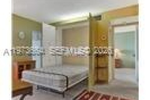 Condominio en alquiler en Lauderhill, Florida, 1 dormitorio, 70.61 m2 № 2033326 - foto 7