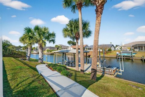 Villa ou maison à vendre à Palm Coast, Floride: 4 chambres, 214.6 m2 № 2135842 - photo 11