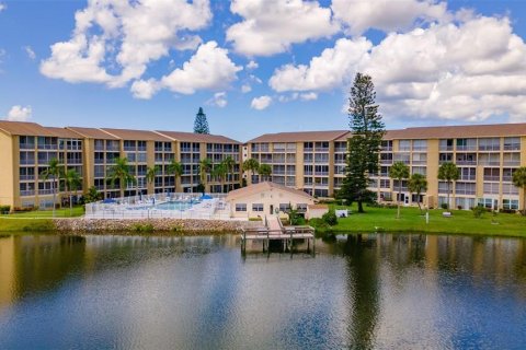 Condominio en venta en Bradenton, Florida, 2 dormitorios, 106.28 m2 № 1566661 - foto 3