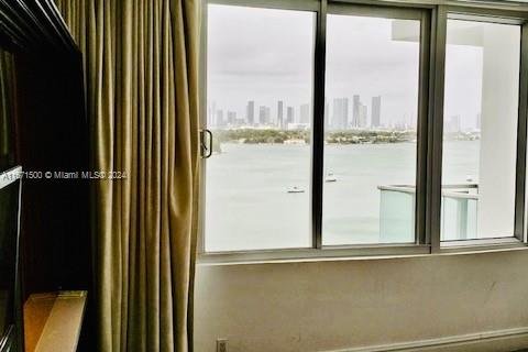 Condominio en venta en Miami Beach, Florida, 49.24 m2 № 2035326 - foto 9