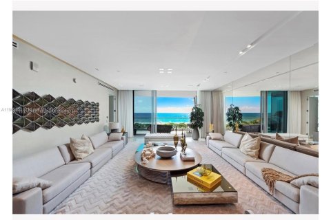 Copropriété à vendre à Surfside, Floride: 3 chambres, 300.26 m2 № 1964990 - photo 2