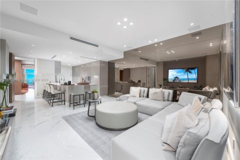 Copropriété à vendre à Surfside, Floride: 3 chambres, 300.26 m2 № 1964990 - photo 9