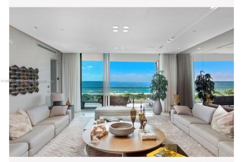 Copropriété à vendre à Surfside, Floride: 3 chambres, 300.26 m2 № 1964990 - photo 1